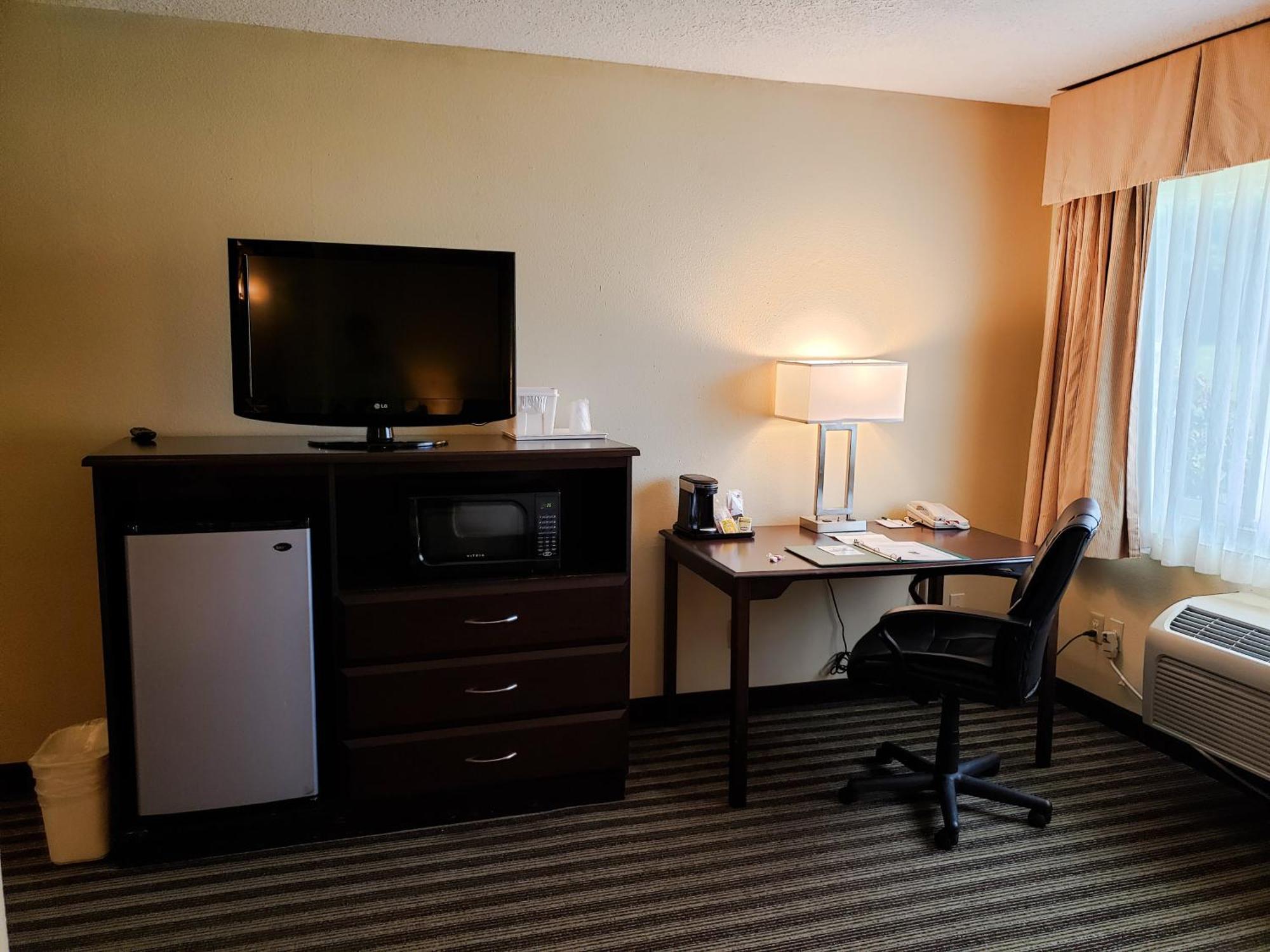 Quality Inn & Suites Vancouver - Hazel Dell Room photo