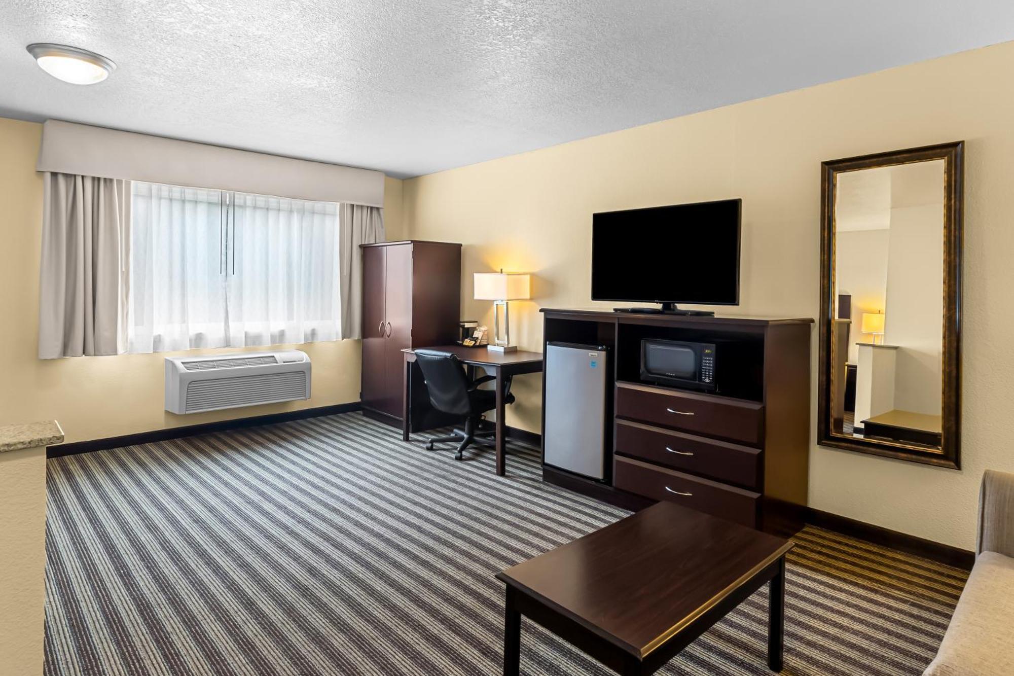 Quality Inn & Suites Vancouver - Hazel Dell Exterior photo